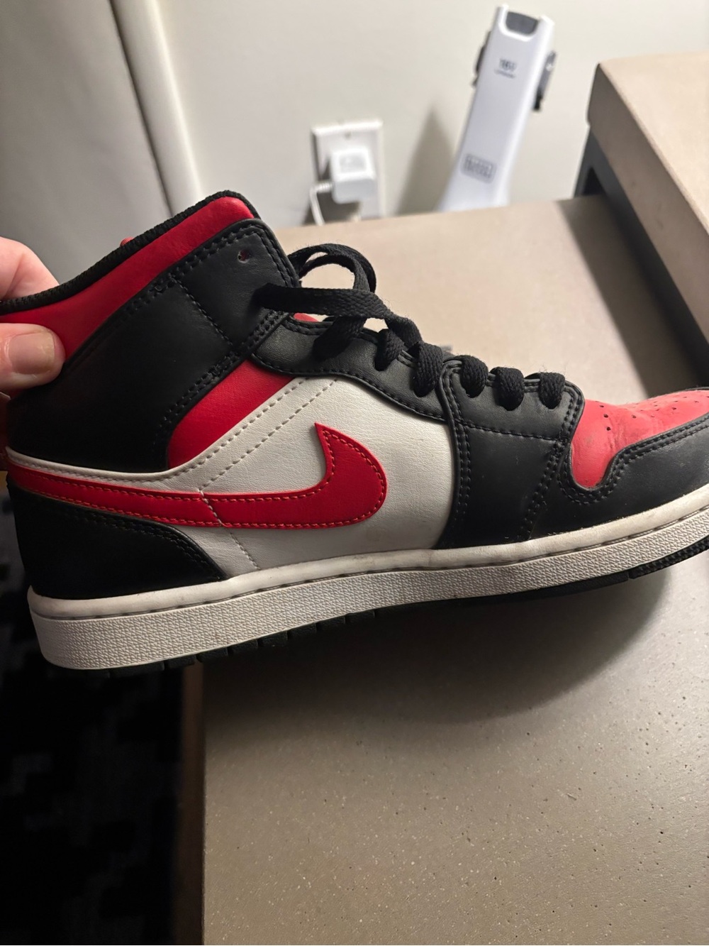 Nike Air Jordan 1 Mid - Red/Black/White
